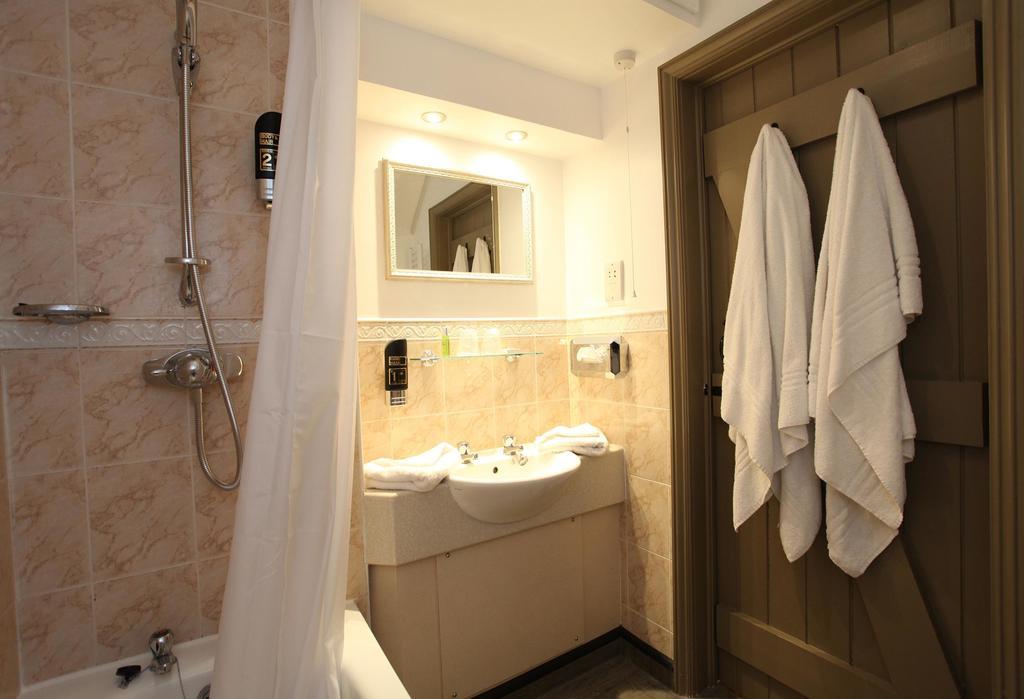 Inn The Falcon Long Whatton